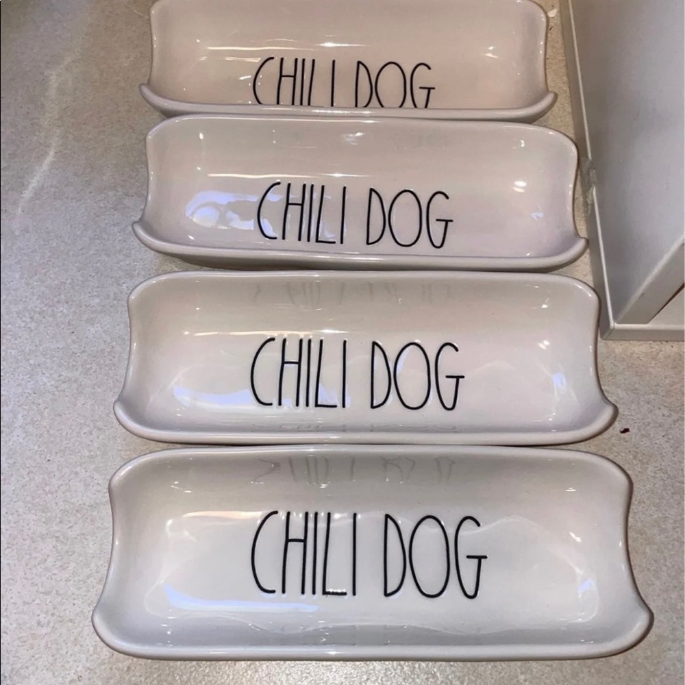 Rae dunn chili dog holders (4 ct) - yes